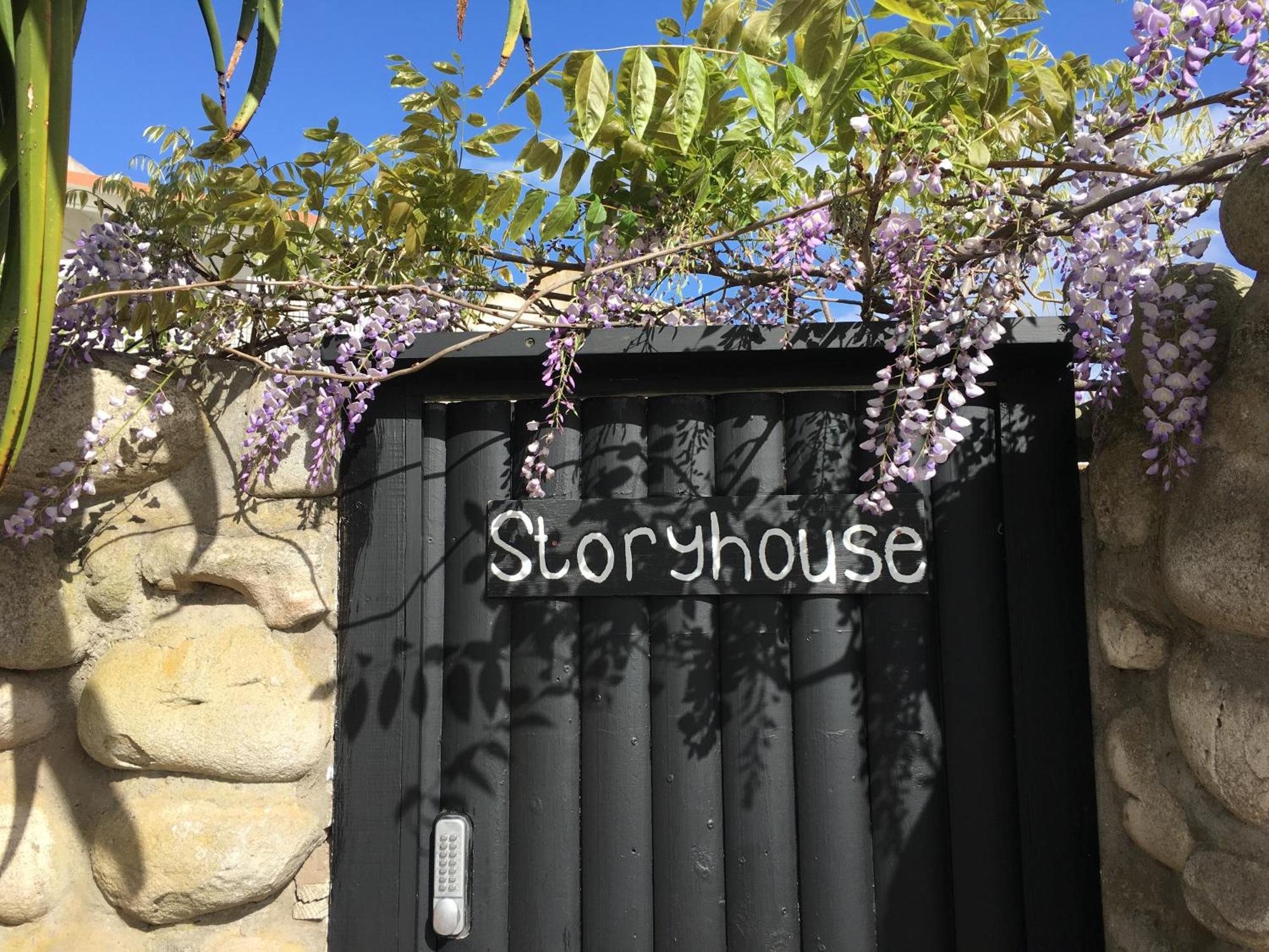 Storyhouse In קומצ׳ייה מראה חיצוני תמונה